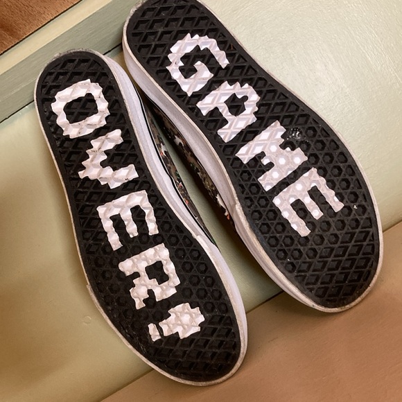 Vans Duck Hunt Game Over! Nintendo sneakers women’s 7.5 men’s 6.6 EUC! - Picture 6 of 6